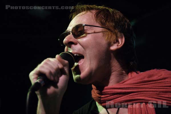 LEGENDARY PINK DOTS - 2005-10-14 - BAGNOLET - L'Echangeur - 